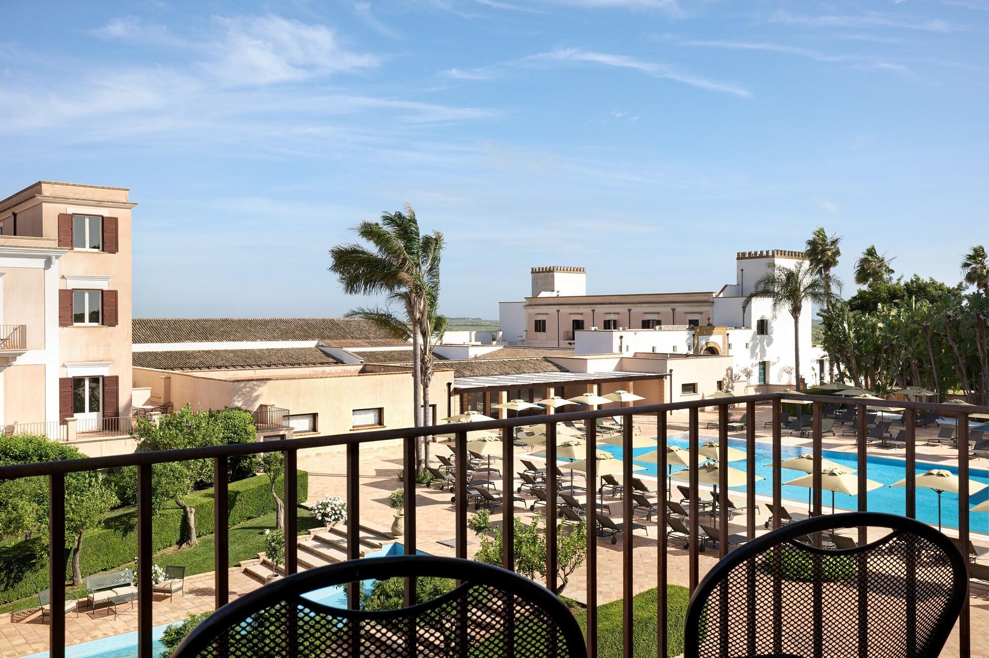 Almar Giardino Di Costanza Resort & Spa 마자라데발로 외부 사진