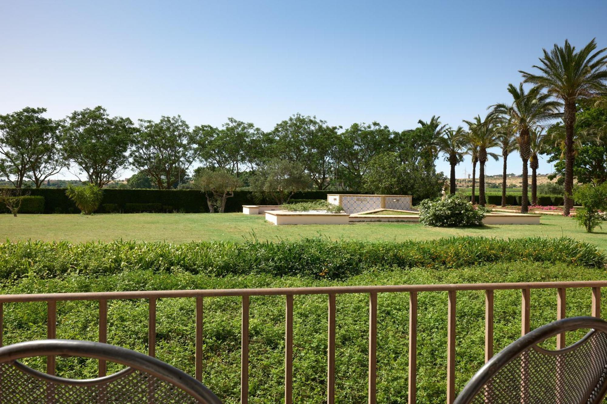 Almar Giardino Di Costanza Resort & Spa 마자라데발로 객실 사진